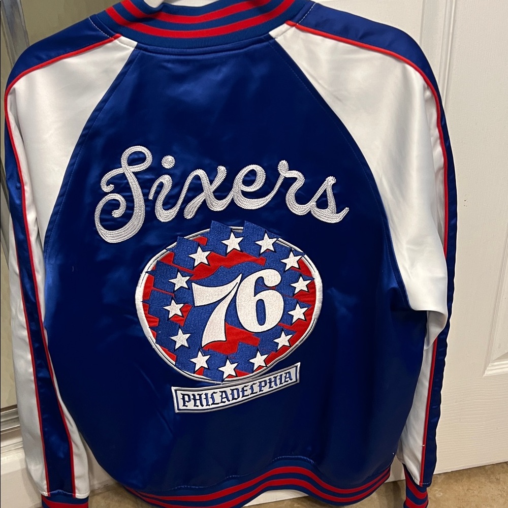 Philadelphia medium men’s jacket 76ers red, white and blue jacket satin